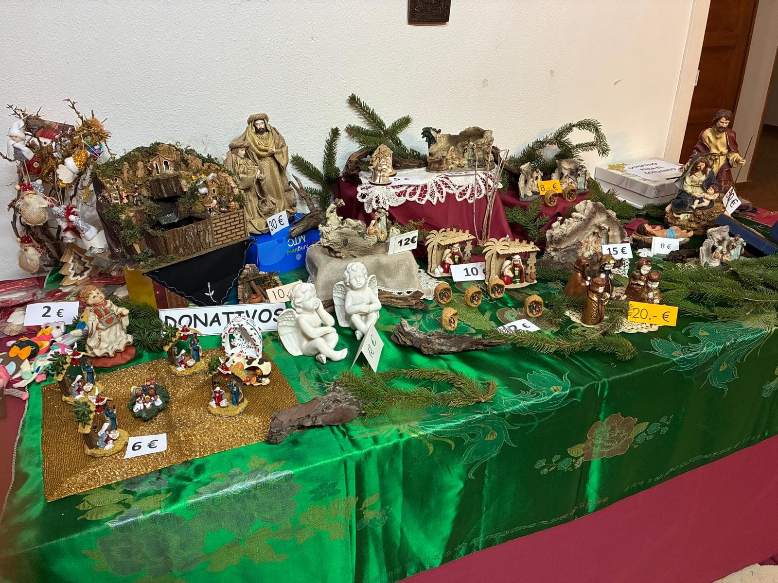 Pequeños belenes a la venta