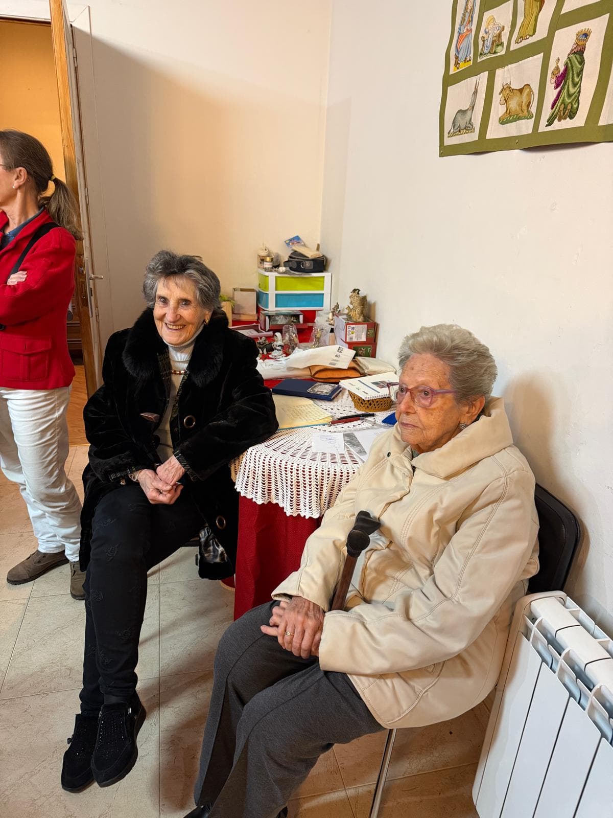 Visitantes admirando el belén